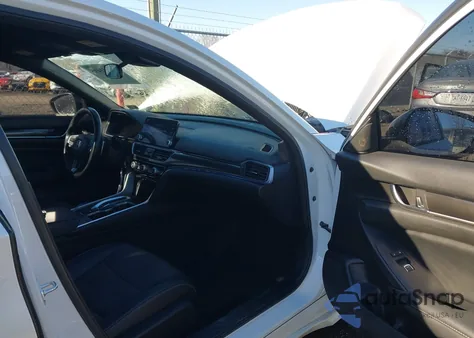 2022 Honda Accord Hybrid Sport z USA, uszkodzony, nr VIN 1HGCV3F26NA047724